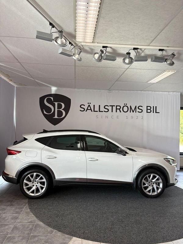 Vit Begagnad 2023 Cupra Formentor SUV | 274 900 kr (Marknadspris) - Bild 1/4