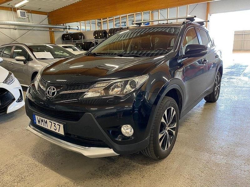 Svart Begagnad 2015 Toyota RAV4 Edition SUV | 164 900 kr (Marknadspris) - Bild 1/2