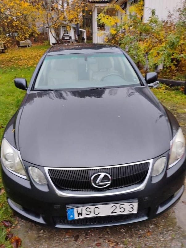 Begagnad Lexus GS300 Executive Line 249 HK (183 kW) 2005 Grå Sedan
