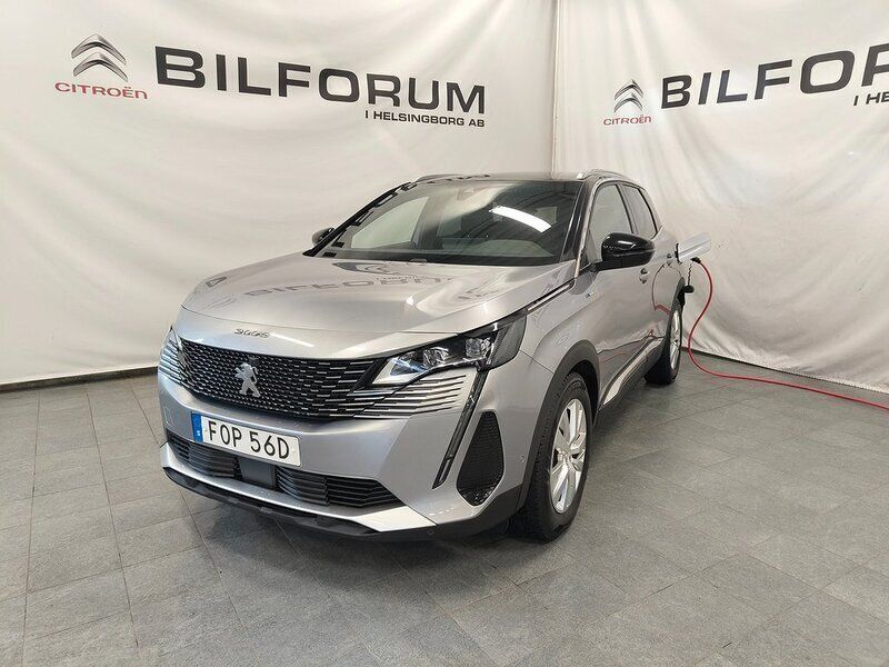 Grå Begagnad 2022 Peugeot 3008 Business-Line SUV | 304 900 kr (Marknadspris) - Bild 1/4