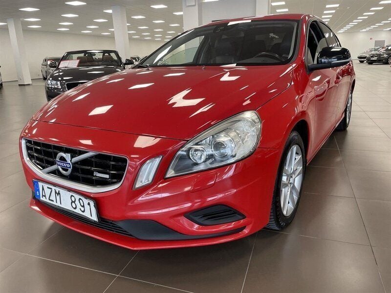 Röd Begagnad 2011 Volvo S60 R-Design Sedan | 99 900 kr (Marknadspris) - Bild 1/4