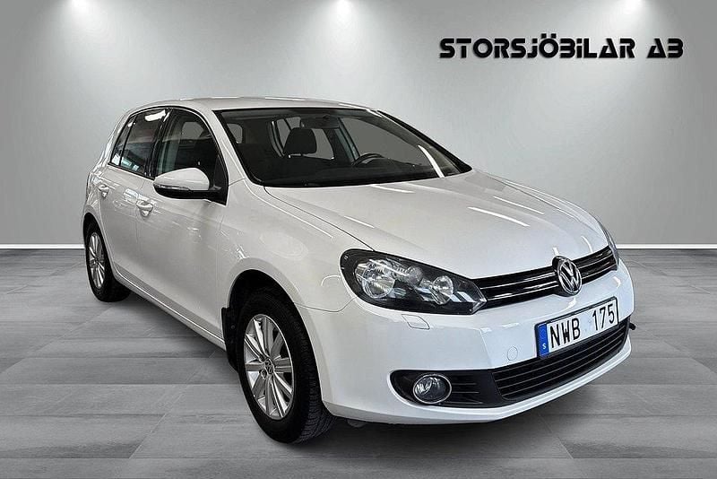 Vit Begagnad 2012 VW Golf VII Halvkombi | 89 000 kr (Marknadspris) - Bild 1/4