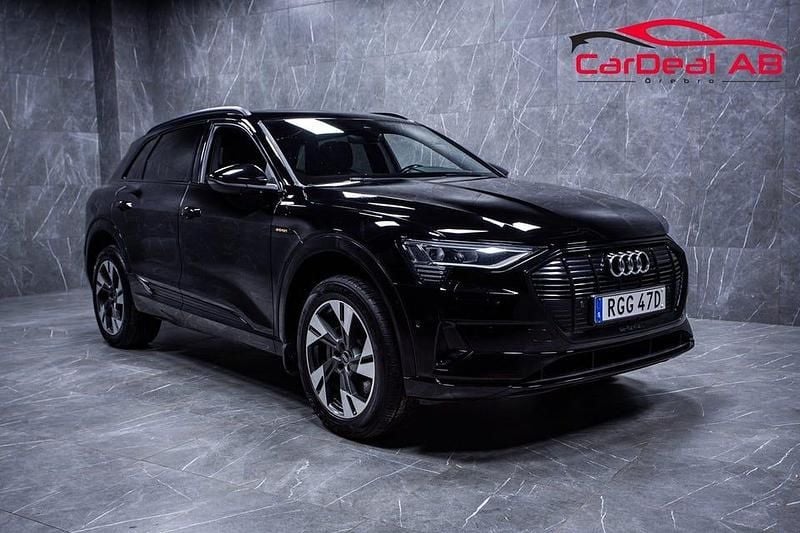 Begagnad Audi e-tron 300 kW (408 HK) 2021 Svart SUV