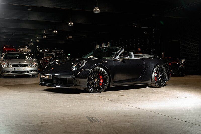 Begagnad Porsche 911 Carrera 4S Cabriolet 451 HK (331 kW) 2024 Svart Cab