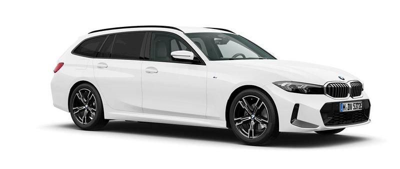 Vit (alpine white) Ny 2025 BMW 330e Comfort Edition Kombi | 670 500 kr (Marknadspris) - Bild 1/3