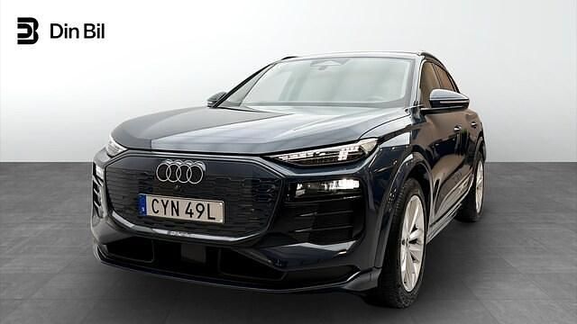 Blå Begagnad 2024 Audi Q6 e-tron Proline SUV | 759 000 kr - Bild 1/4
