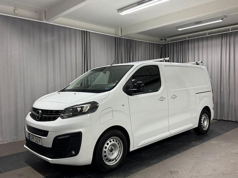 Vit Begagnad 2022 Opel Vivaro-e Combi Van | 362 375 kr (Dyr) - Bild 1/4