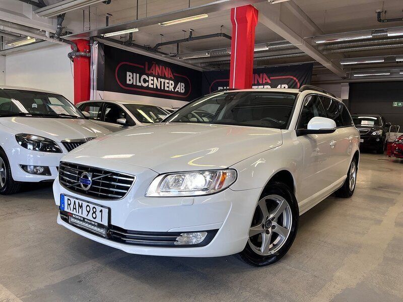 Vit Begagnad 2015 Volvo V70 Kombi | 159 000 kr (Marknadspris) - Bild 1/4