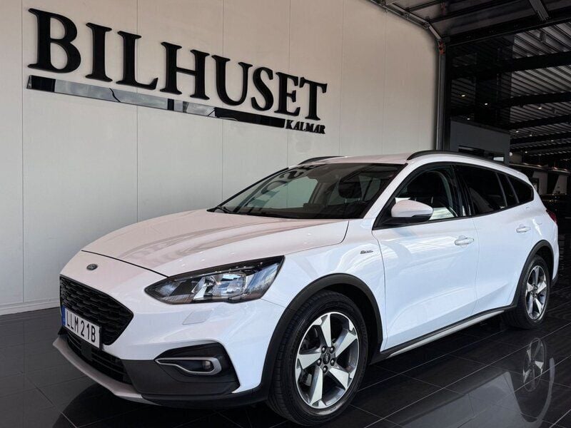 Vit Begagnad 2020 Ford Focus Active Kombi | 149 900 kr (Marknadspris) - Bild 1/4
