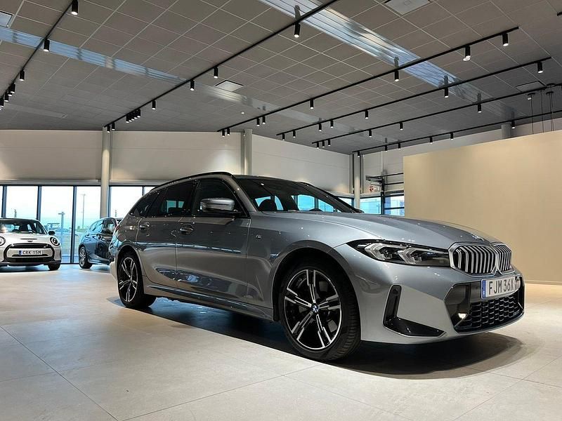 Begagnad BMW 330e M Sport 292 HK (214 kW) 2024 Grå Kombi