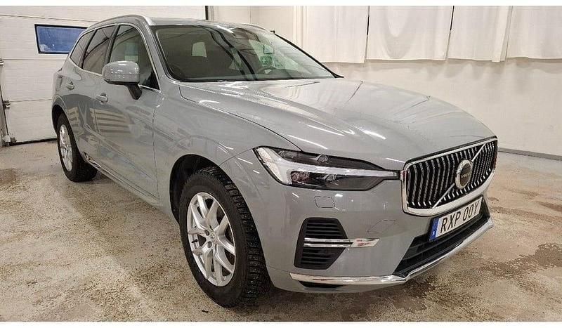 Vapour grey metallic Begagnad 2025 Volvo XC60 Core SUV | 469 900 kr (Bra pris) - Bild 1/4