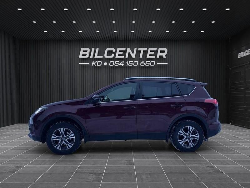 Begagnad Toyota RAV4 Multidrive S 152 HK (111 kW) 2016 Mörkröd SUV