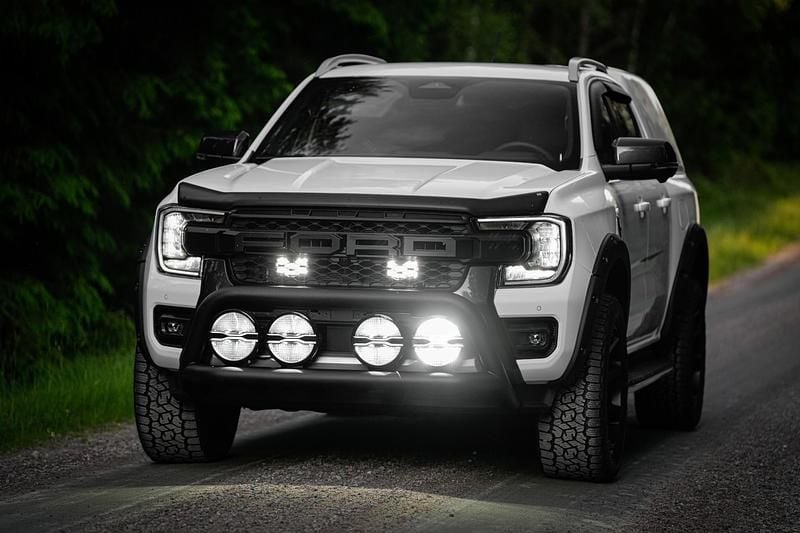 Frozen white Ny 2025 Ford Ranger Wildtrack Pickup | 709 900 kr (Marknadspris) - Bild 1/3