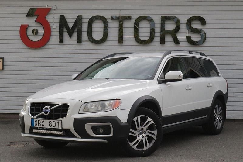 Vit Begagnad 2012 Volvo XC70 Momentum SUV | 125 900 kr (Marknadspris) - Bild 1/4