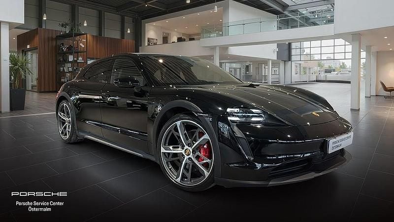 Begagnad Porsche Taycan Cross Turismo 319 kW (435 HK) 2021 Svart Kombi