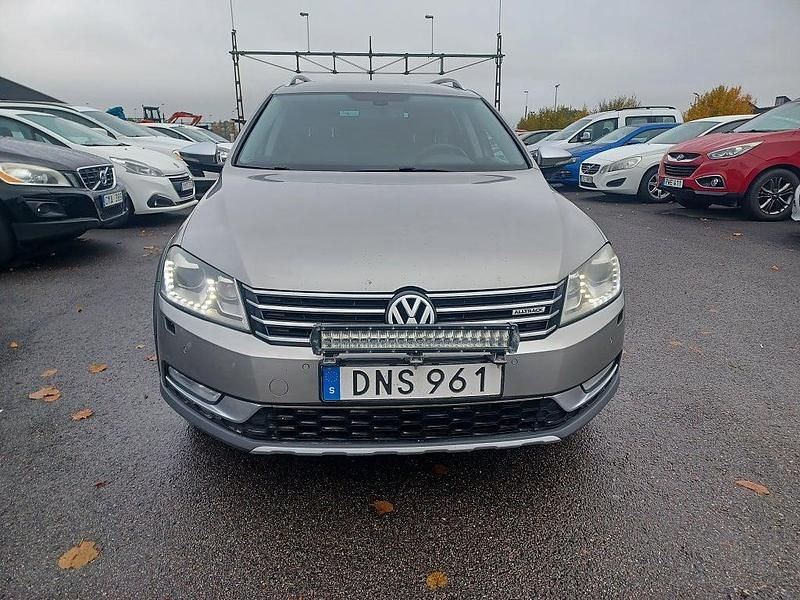 Begagnad VW Passat 170 HK (125 kW) 2012 Silver Kombi