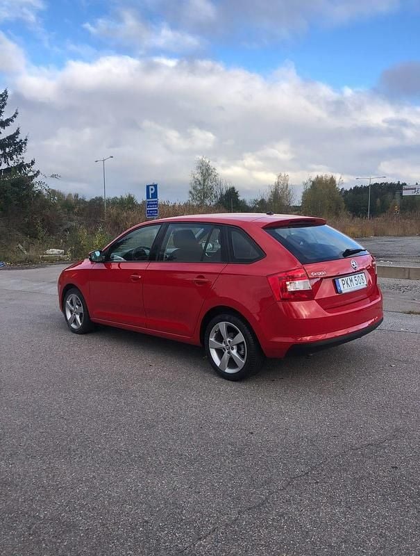 Begagnad 2017 Skoda Rapid Halvkombi | 95 000 kr (Marknadspris) - Bild 1/4
