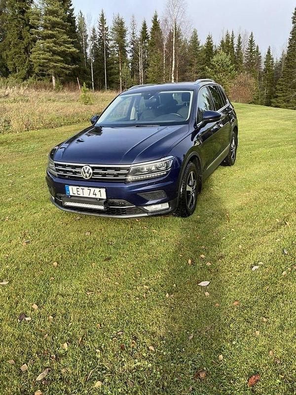 Blå Begagnad 2017 VW Tiguan GT SUV | 220 000 kr (Bra pris) - Bild 1/2