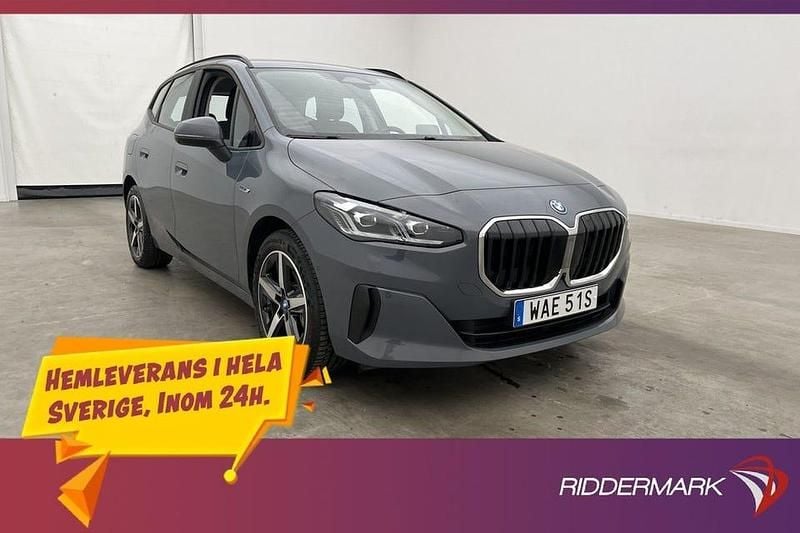 Grå Begagnad 2023 BMW 230 Luxury Line Kombi | 358 900 kr - Bild 1/3