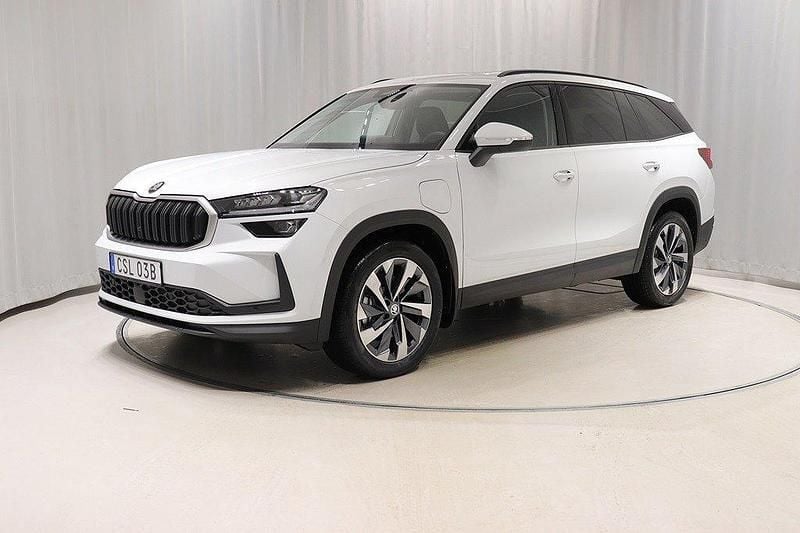 Vit Begagnad 2024 Skoda Kodiaq Business Line SUV | 449 800 kr - Bild 1/4