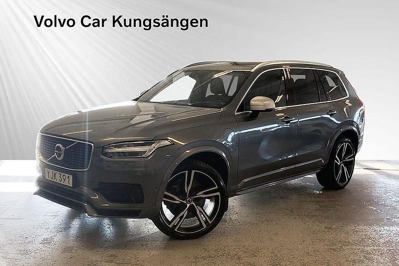 Grå Begagnad 2016 Volvo XC90 R-Design SUV | 449 900 kr (Lite dyr) - Bild 1/4