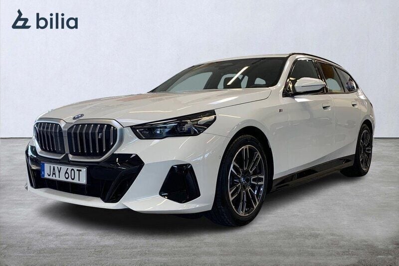 Vit Begagnad 2024 BMW i5 M Sport Sedan | 658 900 kr - Bild 1/3
