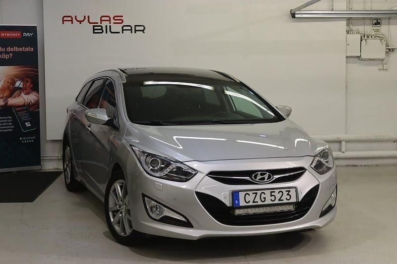 Silver Begagnad 2014 Hyundai i40 Kombi | 79 900 kr (Marknadspris) - Bild 1/4