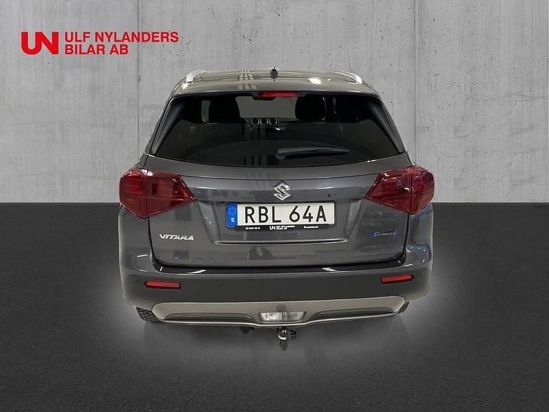 Begagnad Suzuki Vitara 102 HK (75 kW) 2024 Grå SUV
