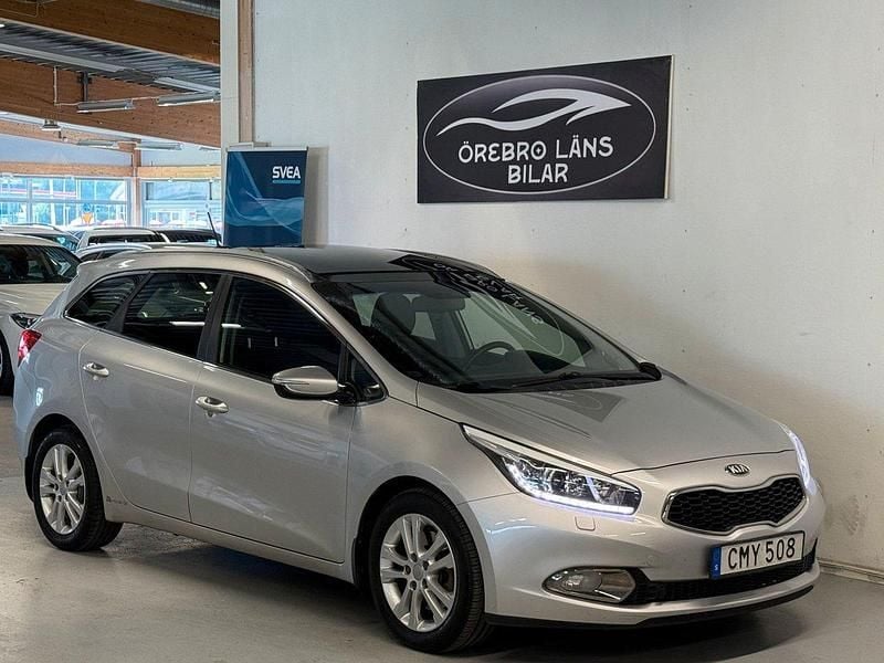 Grå Begagnad 2014 Kia Ceed Kombi | 114 900 kr (Lite dyr) - Bild 1/4