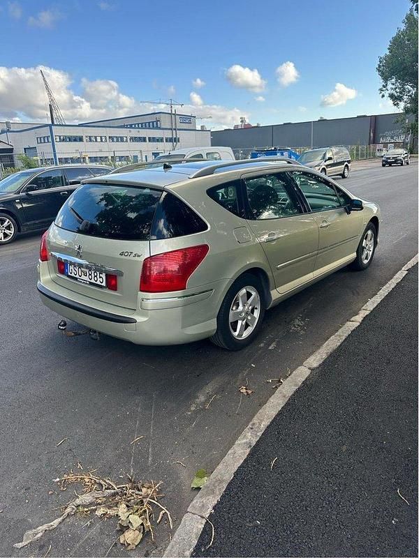 Grå Begagnad 2008 Peugeot 407 Kombi | 26 000 kr (Dyr) - Bild 1/4