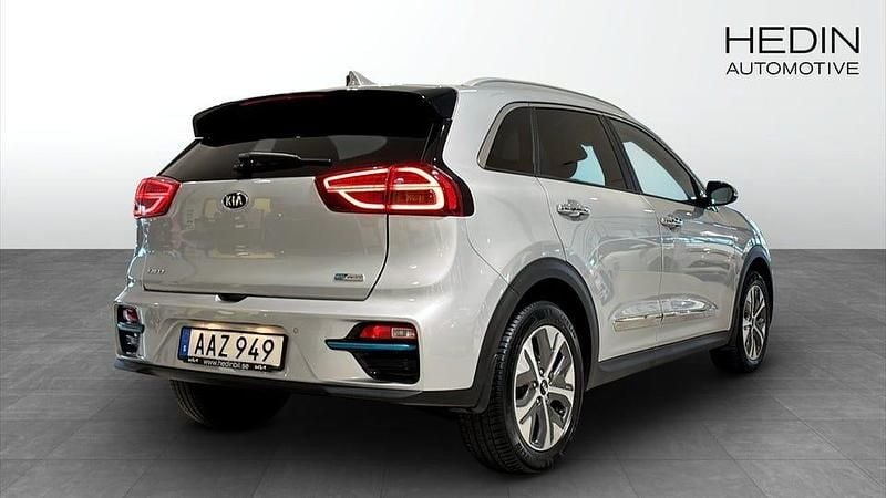 Begagnad Kia e-Niro Advance 150 kW (204 HK) 2021 Grå SUV