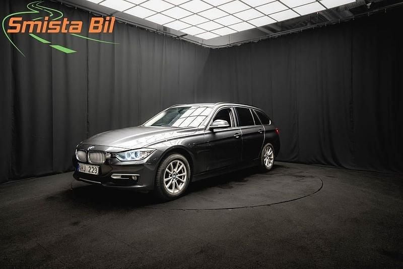 Grå Begagnad 2013 BMW 320 Kombi | 119 800 kr (Marknadspris) - Bild 1/3