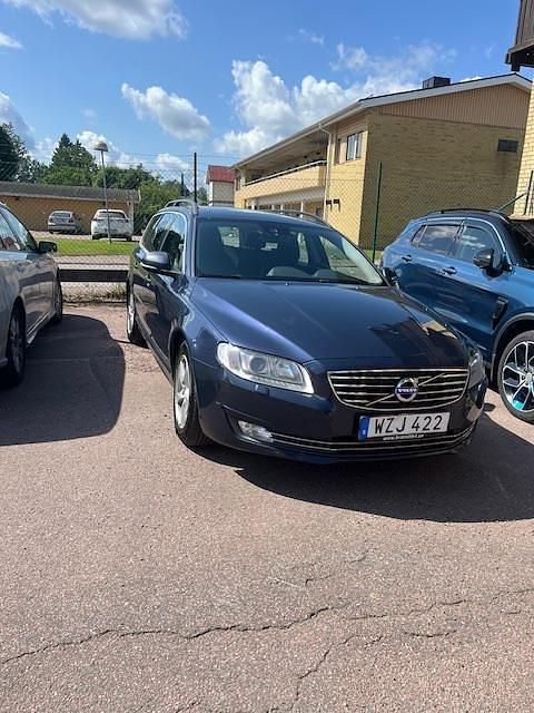 Blå Begagnad 2015 Volvo V70 Kombi | 99 000 kr (Marknadspris) - Bild 1/4