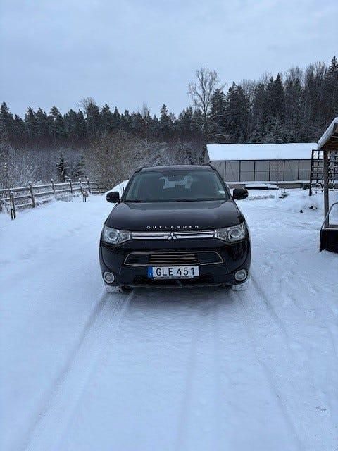 Begagnad Mitsubishi Outlander 203 HK (149 kW) 2014 SUV