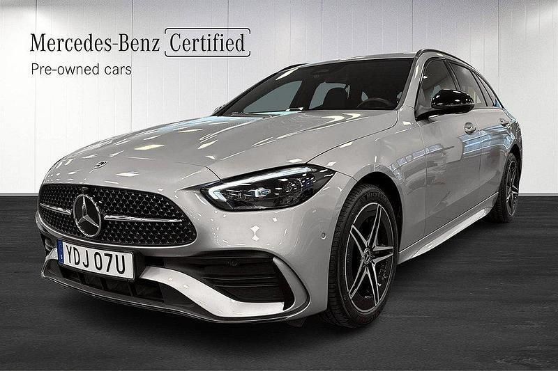 Silver Begagnad 2024 Mercedes C300e AMG Kombi | 529 000 kr (Bra pris) - Bild 1/4