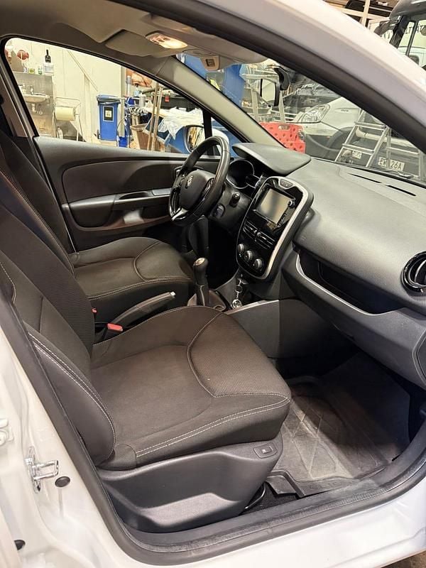 Begagnad Renault Clio IV 90 HK (66 kW) 2016