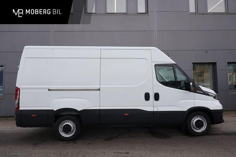 Vit Begagnad 2024 Iveco Daily Van | 394 900 kr - Bild 1/2