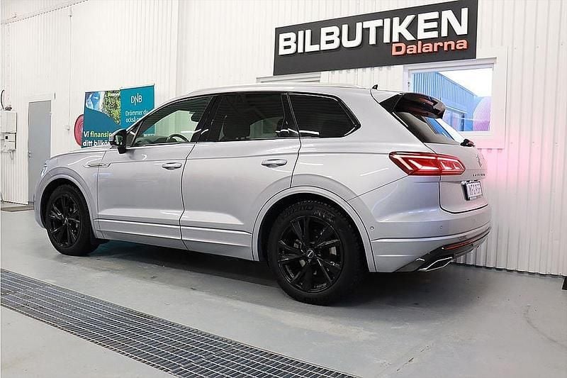 Begagnad VW Touareg R-line 286 HK (210 kW) 2019 Silver SUV