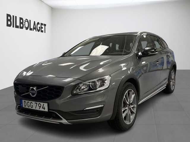 Begagnad Volvo V60 CC Standard 192 HK (141 kW) 2017 Grå Kombi