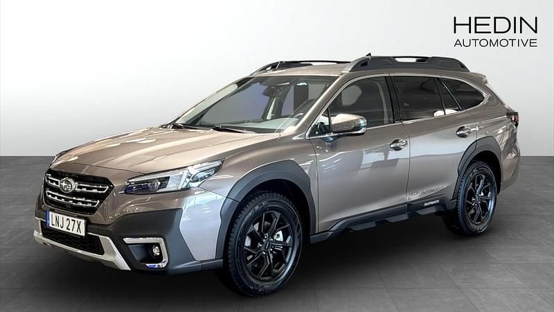 Brun (brown) Begagnad 2025 Subaru Outback SUV | 434 900 kr (Marknadspris) - Bild 1/4