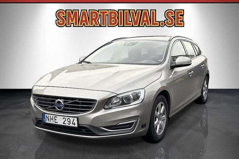 Ljusbrun Begagnad 2013 Volvo V60 Momentum Kombi | 89 900 kr (Superpris) - Bild 1/4