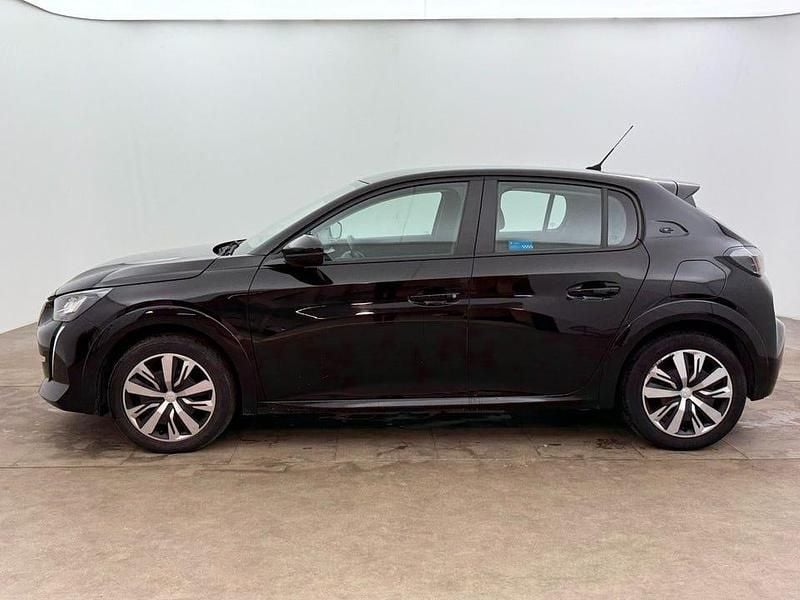 Begagnad Peugeot e-208 100 kW (136 HK) 2020 Svart Halvkombi