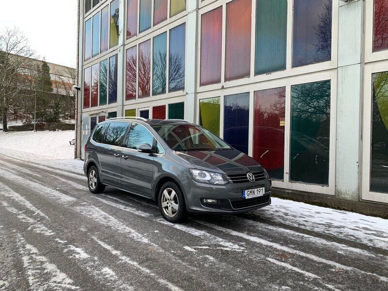 Begagnad VW Sharan 141 HK (103 kW) 2014 Grå Minibuss