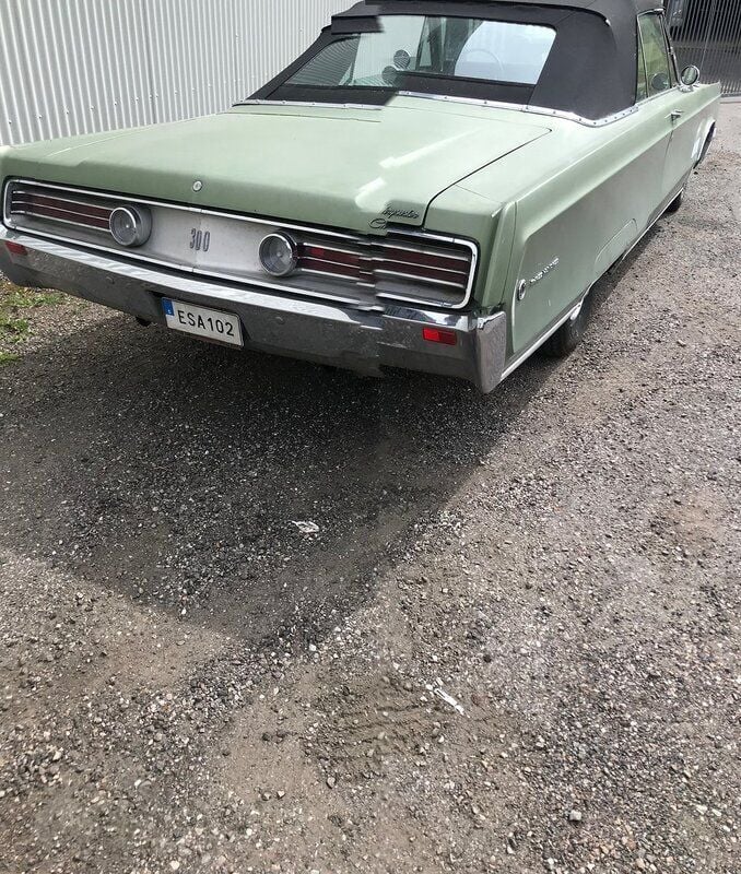 Begagnad Chrysler 300 350 HK (257 kW) 1968 Legend lime Cab