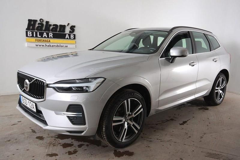 Begagnad Volvo XC60 Momentum 198 HK (145 kW) 2021 Silver SUV