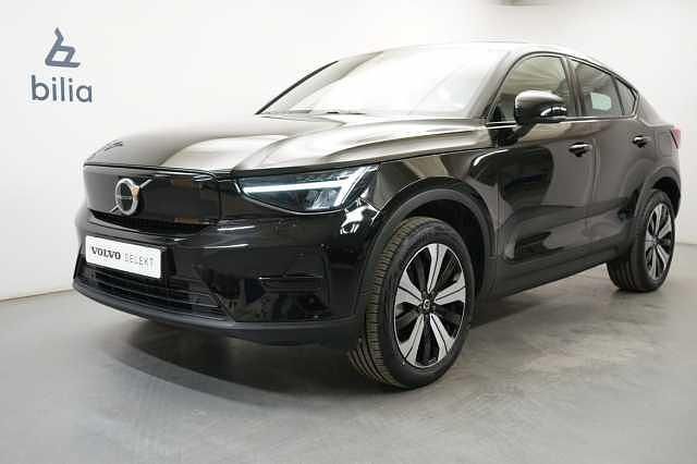 Svart Begagnad 2022 Volvo C40 Core SUV | 379 900 kr (Marknadspris) - Bild 1/4