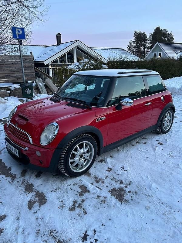Begagnad Mini Cooper S 170 HK (125 kW) 2005 Halvkombi