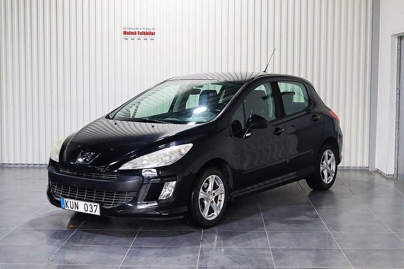 Svart Begagnad 2010 Peugeot 308 Halvkombi | 39 900 kr (Marknadspris) - Bild 1/4
