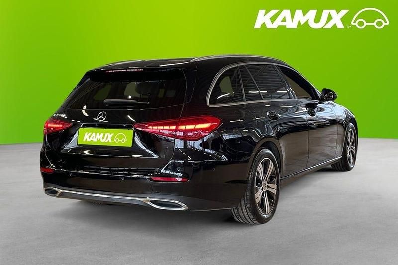 Begagnad Mercedes C300 Avantgarde 313 HK (230 kW) 2023 Svart