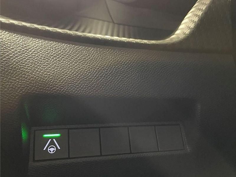 Begagnad Peugeot 2008 GTi 131 HK (96 kW) 2024 Grå SUV